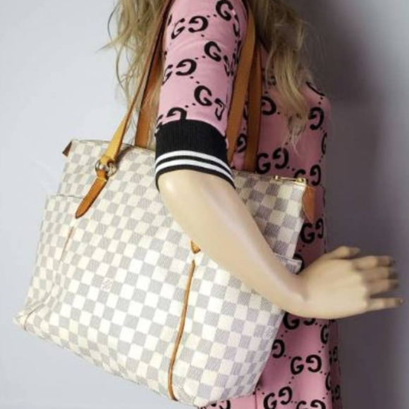 Louis Vuitton Handbags - 💎✨Authentic✨💎 Vuitton Damier Azur Totally MM Tote Bag Shoulder Bag